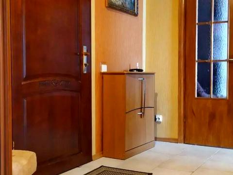 квартира за адресою Саперно-Слобідська вул., 8