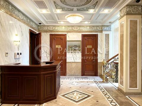 комерційна за адресою Володимирська вул., 49-Б