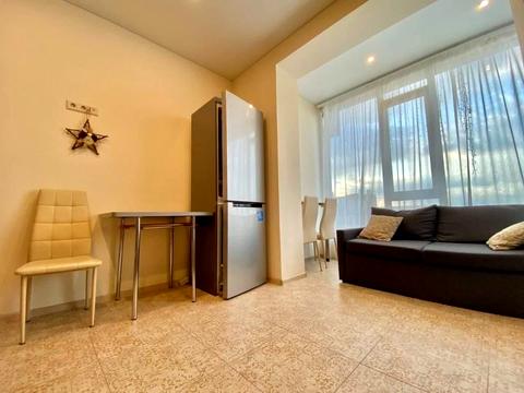 квартира за адресою Левка Лук'яненка вул. (Василя Жуковського), 1-Б