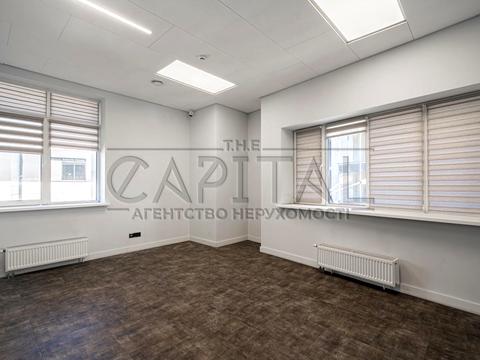 комерційна за адресою Михайла Максимовича вул. (Онуфрія Трутенка), 8