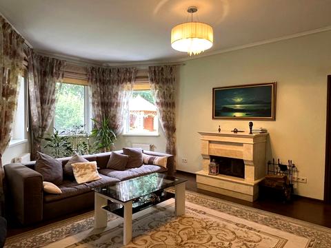 будинок за адресою Шкільна вул.