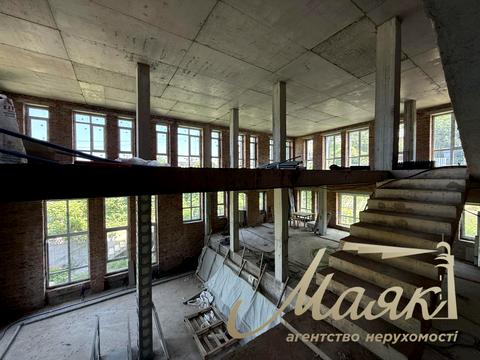 коммерческая по адресу Ломаковская ул. (Мичурина), 15-17