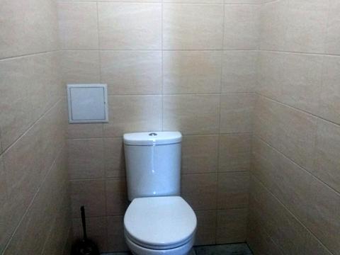 комерційна за адресою Комарова, 25