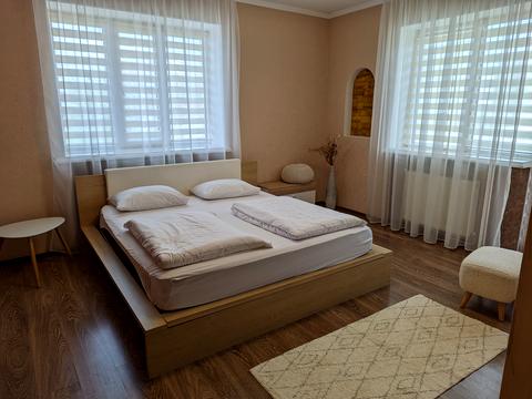 коммерческая по адресу Голосківська ул., 20