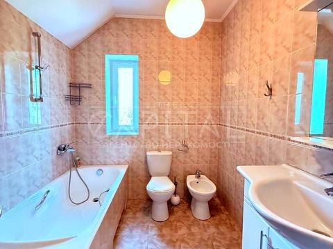 дом по адресу Листопадная ул.