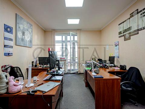 комерційна за адресою Євгена Коновальця вул. (Щорса), 32-Б