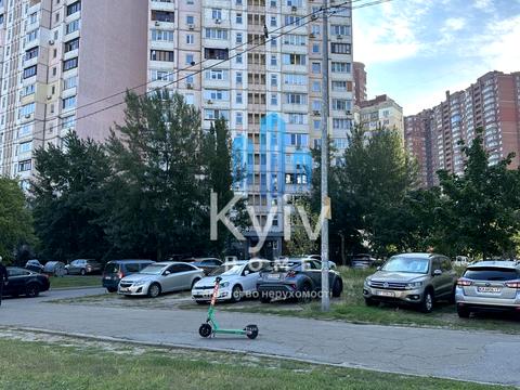квартира за адресою Ахматової Анни, 15