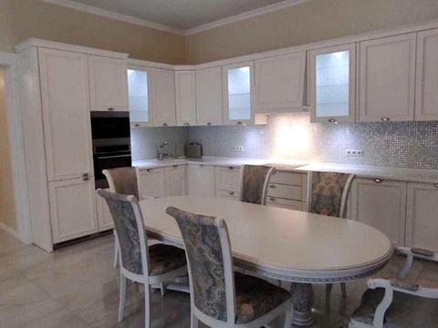 будинок за адресою Вишнева вул.