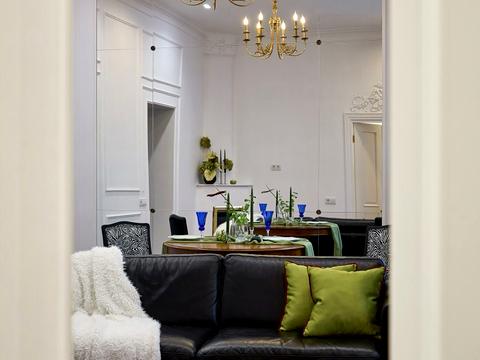 квартира по адресу Менцинского ул., 1