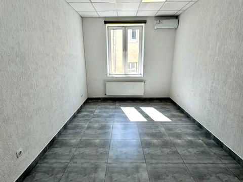 комерційна за адресою Дмитра Данилишина вул., 6