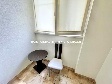 квартира за адресою Київ, Сім'ї Кульженків вул. (Петра Дегтяренка), 6