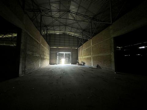 комерційна за адресою Центральна, 8