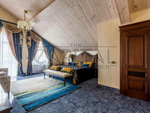 будинок за адресою с. Плюти, Світанкова, 10