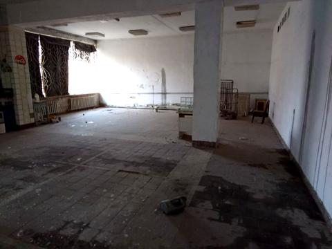 комерційна за адресою Чаплинська вул., 1