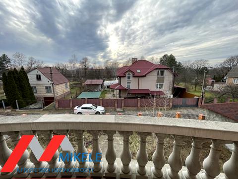 будинок за адресою смт. Козин, 2 лінія, 1