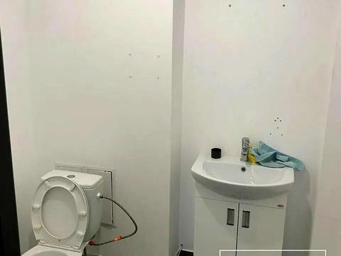 комерційна за адресою Української Перемоги вул. (Академіка Сахарова), 27