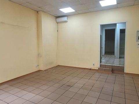 коммерческая по адресу Евгения Коновальца ул., 12