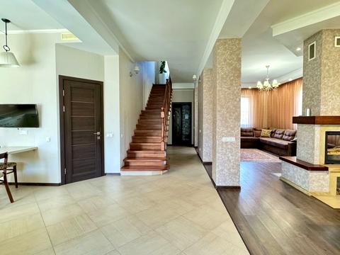 будинок за адресою Богатирська вул., 30б