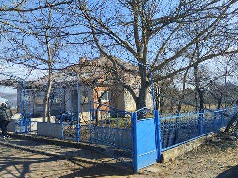 дом по адресу Шкільна