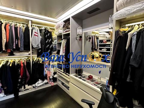 квартира за адресою Раїси Окіпної вул., 18