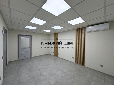 коммерческая по адресу Ревуцкого ул., 54