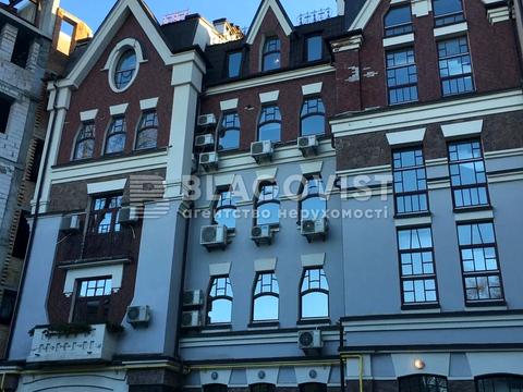 комерційна за адресою Воздвиженська вул., 51