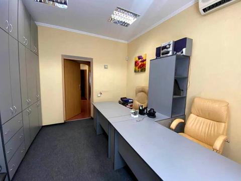 комерційна за адресою Ділова вул. (Димитрова), 6