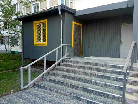 комерційна за адресою Ревуцького, 18