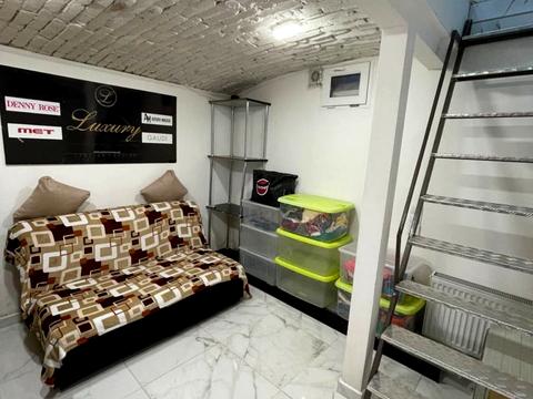 комерційна за адресою Василя Стефаника вул., 3