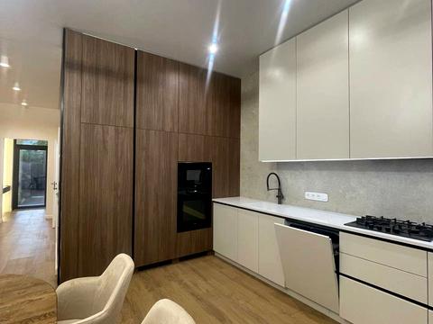 будинок за адресою Травнева