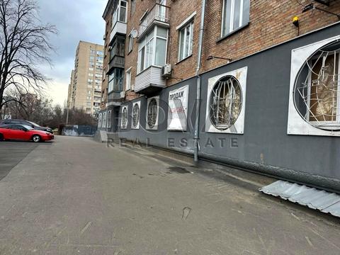 комерційна за адресою Валерія Лобановського просп. (Червонозоряний), 41