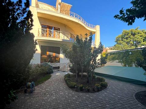 будинок за адресою Львівська вул., 5