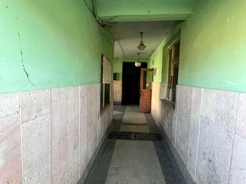 комерційна за адресою Залізнична, 8