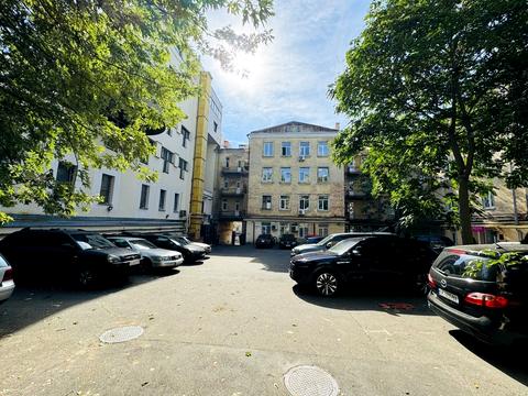 комерційна за адресою Гетьмана Павла Скоропадського вул. (Льва Толстого), 8г