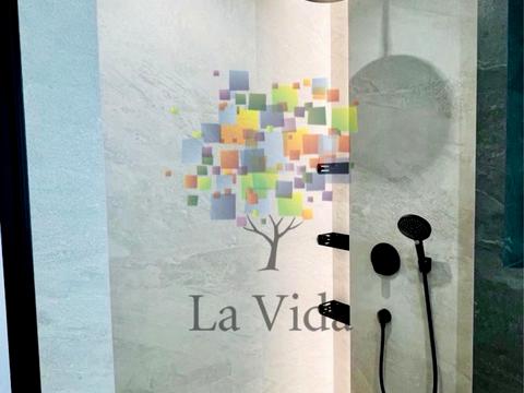 квартира за адресою Салютна вул., 2