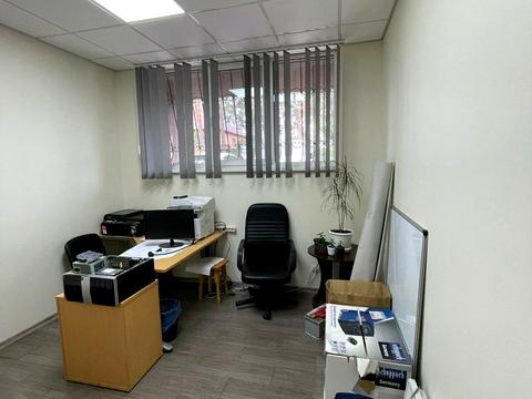 комерційна за адресою Юрія Мушкетика вул. (Натана Рибака), 25-Г