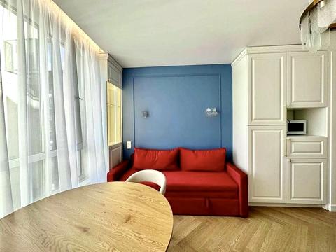 квартира за адресою Київ, Салютна вул., 2к18