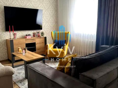будинок за адресою Героїв Майдану вул.