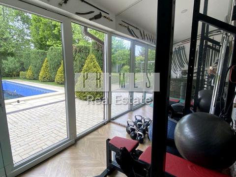 будинок за адресою Космонавтів