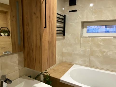 будинок за адресою Леоніда Каденюка