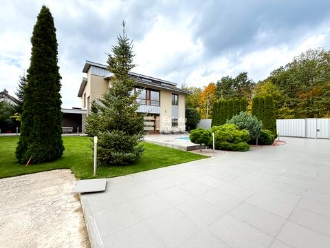 будинок за адресою Миру