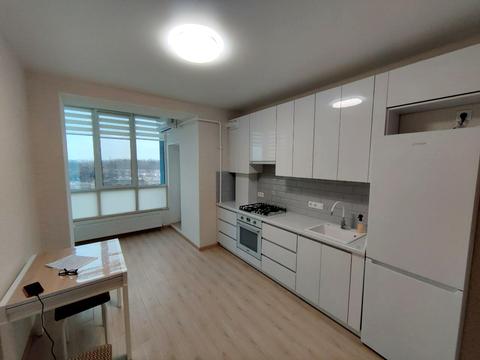 квартира за адресою Героїв Небесної Сотні просп., 16/28