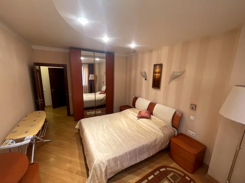 квартира за адресою Верховної Ради бульв., 14-Б