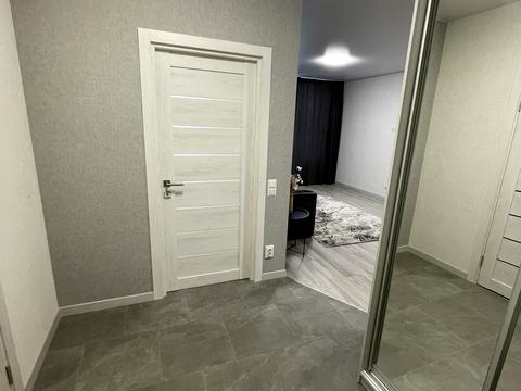 квартира за адресою Любомира Гузара просп. (Космонавта Комарова), 9-б