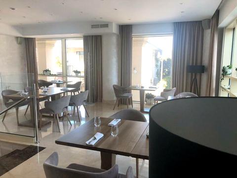 комерційна за адресою Новоселицька вул., 10