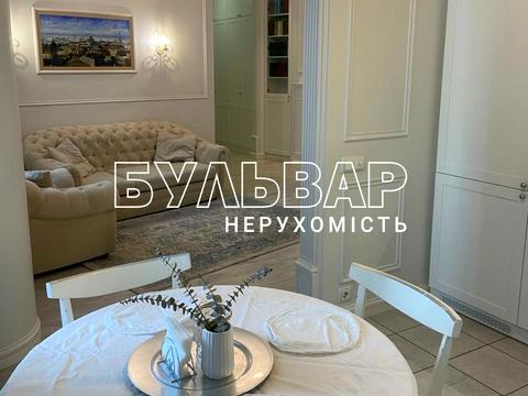 квартира по адресу Гвардейцев-Широнинцев ул., 33