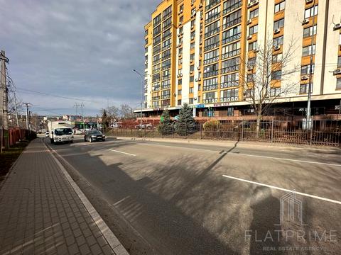 комерційна за адресою Соборна вул. (), 10-А