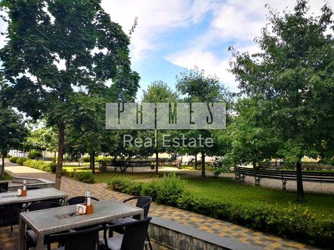 комерційна за адресою Дніпровська набережна вул., 14-А