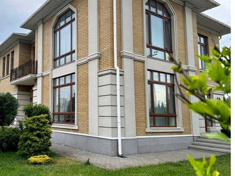 будинок за адресою Бориса Лятошинського вул. (230-ї Стрілецької Дивізії)