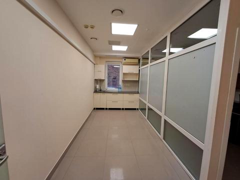 комерційна за адресою Басейна вул., 7-В